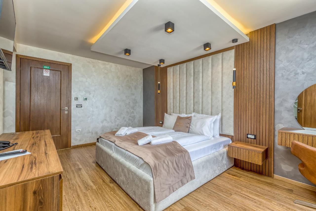 אפרטהוטל אומאג San Valentino Palace מראה חיצוני תמונה